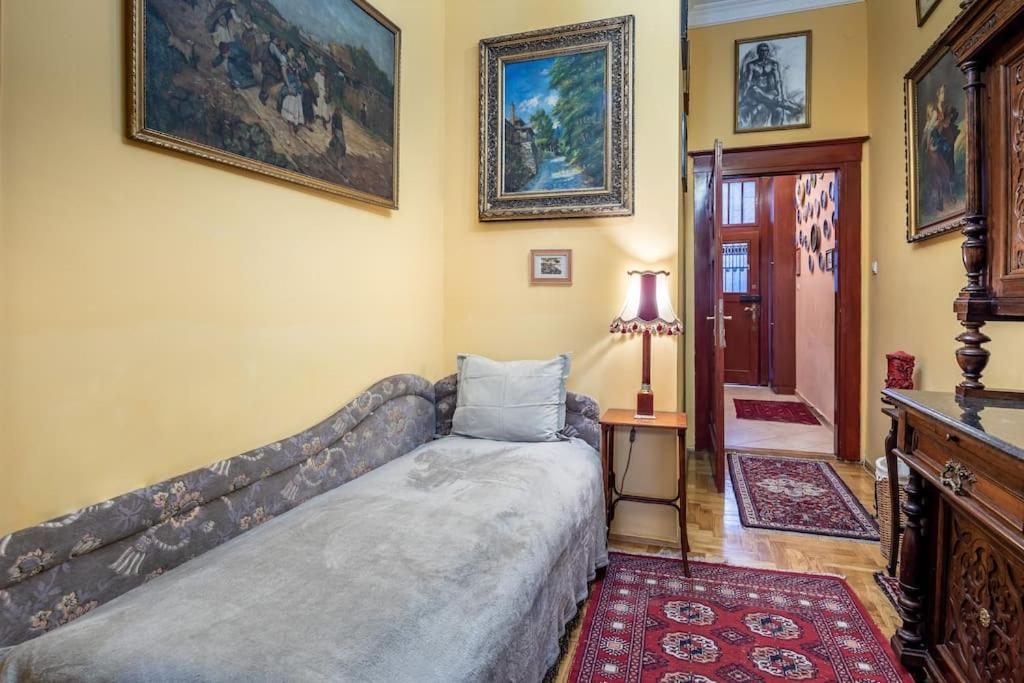 Ultra Location Apartament *